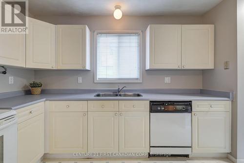 34 Eula White Place, London, ON - Indoor Photo Showing Kitchen With Double Sink