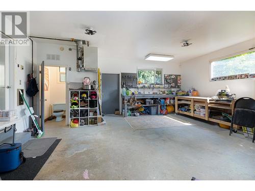 2539 Forest Drive, Blind Bay, BC - Indoor Photo Showing Garage