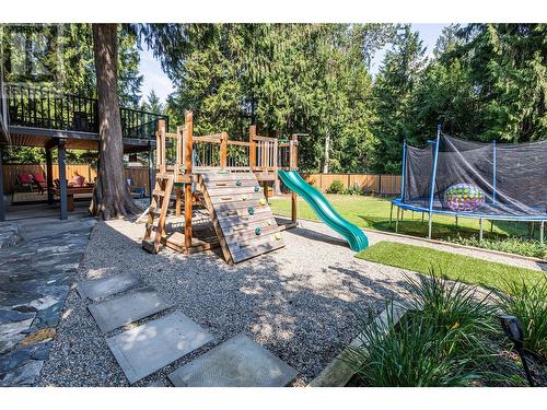 2539 Forest Drive, Blind Bay, BC - Outdoor