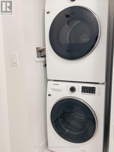 1910 - 100 Dalhousie Street, Toronto, ON - Indoor Photo Showing Laundry Room