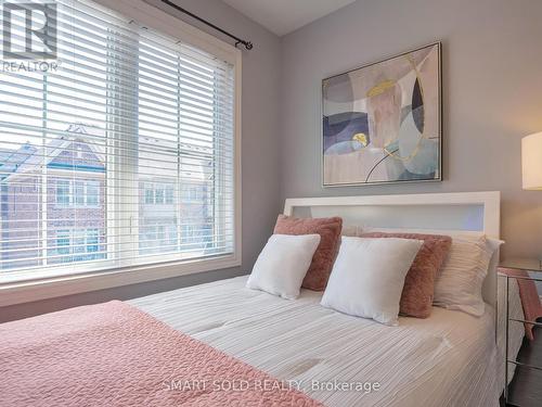 17 Rougeview Park Crescent, Markham (Greensborough), ON - Indoor Photo Showing Bedroom