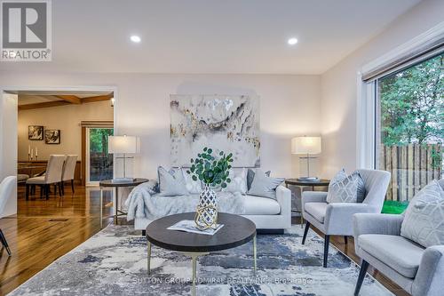 9 Mooreshead Drive, Toronto (Etobicoke West Mall), ON - Indoor Photo Showing Living Room