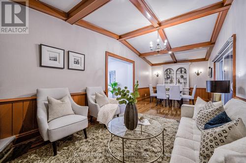 9 Mooreshead Drive, Toronto (Etobicoke West Mall), ON - Indoor Photo Showing Living Room