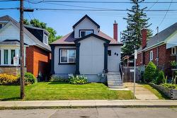 39 WEIR Street S  Hamilton, ON L8K 3A3