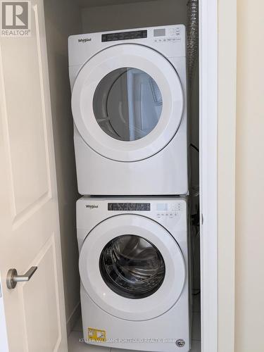 112 - 35 Watergarden Drive, Mississauga, ON - Indoor Photo Showing Laundry Room