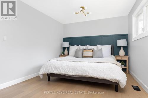 1322 Britannia Road, Huntsville, ON - Indoor Photo Showing Bedroom