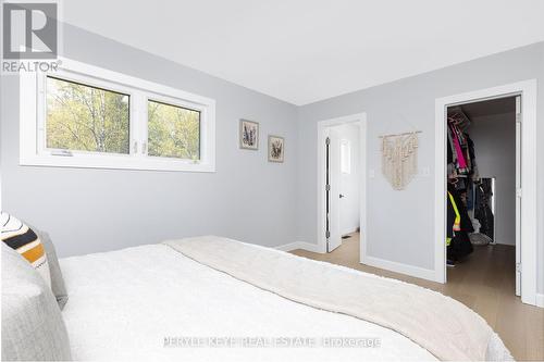 1322 Britannia Road, Huntsville, ON - Indoor Photo Showing Bedroom