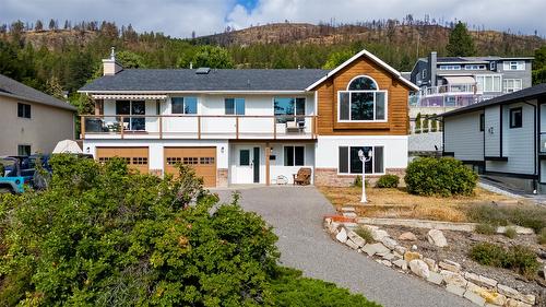 1556 Blackwood Drive, Kelowna, BC - Outdoor With Deck Patio Veranda With Facade