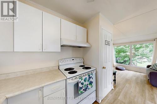 90 Plum Point Lane, Kawartha Lakes, ON - Indoor Photo Showing Kitchen