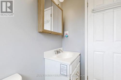 90 Plum Point Lane, Kawartha Lakes, ON - Indoor Photo Showing Bathroom