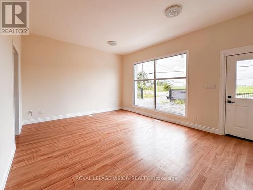 4049 Hwy 6, Hamilton, ON - Indoor Photo Showing Other Room