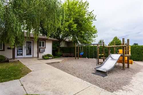 115-133 Wyndham Crescent, Kelowna, BC - Outdoor