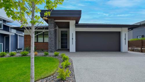 208 Skyland Drive, Kelowna, BC - Outdoor