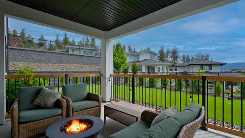 208 Skyland Drive, Kelowna, BC - Outdoor With Deck Patio Veranda With Exterior