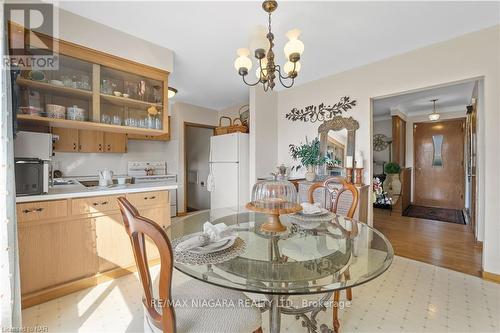 10 Sikorski Avenue, St. Catharines, ON - Indoor Photo Showing Dining Room