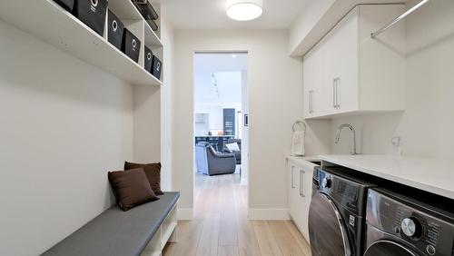 740 Pinehaven Court, Kelowna, BC - Indoor Photo Showing Laundry Room