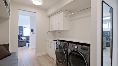 740 Pinehaven Court, Kelowna, BC - Indoor Photo Showing Laundry Room