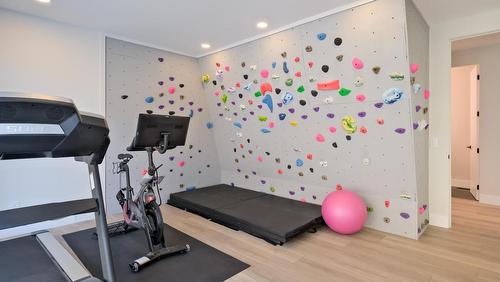 740 Pinehaven Court, Kelowna, BC - Indoor Photo Showing Gym Room