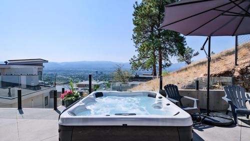 740 Pinehaven Court, Kelowna, BC - Outdoor