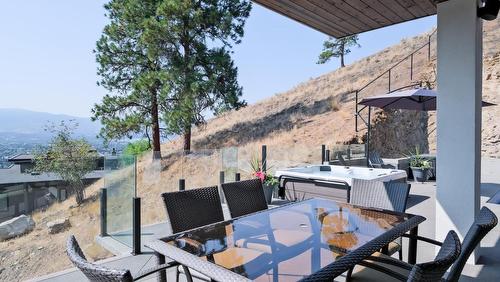 740 Pinehaven Court, Kelowna, BC - Outdoor