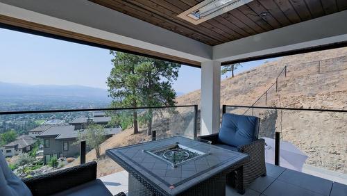 740 Pinehaven Court, Kelowna, BC - Outdoor With Exterior