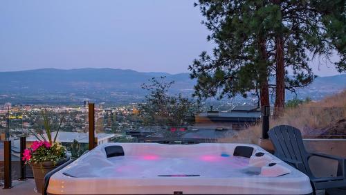 740 Pinehaven Court, Kelowna, BC - Outdoor With View