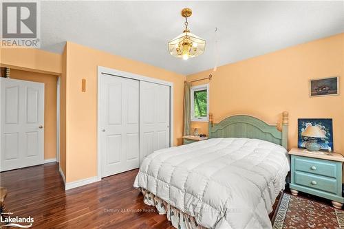 1753 Northshore Road, Algonquin Highlands, ON - Indoor Photo Showing Bedroom