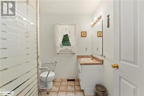 1753 Northshore Road, Algonquin Highlands, ON - Indoor Photo Showing Bathroom