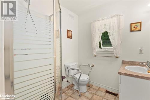 1753 Northshore Road, Algonquin Highlands, ON - Indoor Photo Showing Bathroom