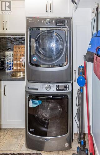 21 Heron Avenue, Woodstock, ON - Indoor Photo Showing Laundry Room