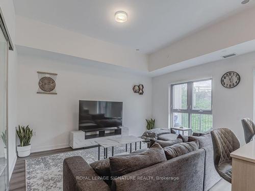 107-2433 Dufferin St, Toronto, ON - Indoor Photo Showing Living Room