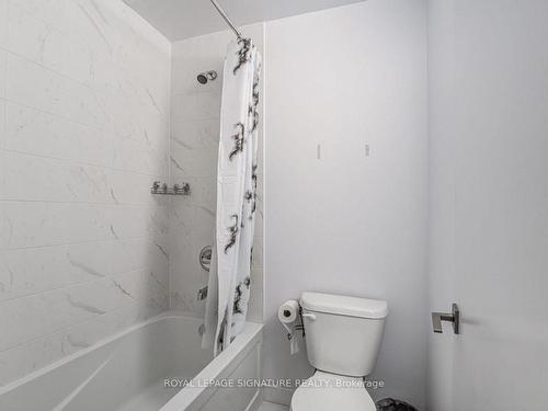 107-2433 Dufferin St, Toronto, ON - Indoor Photo Showing Bathroom