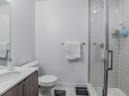 107-2433 Dufferin St, Toronto, ON - Indoor Photo Showing Bathroom