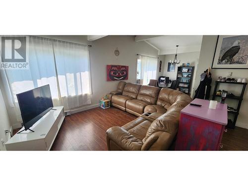 4740 Soucie Avenue, Terrace, BC - Indoor Photo Showing Living Room