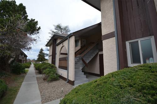 921-3140 Wilson Street, Penticton, BC - Outdoor