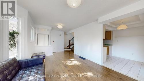 116 - 18 Clark Avenue W, Vaughan, ON - Indoor Photo Showing Living Room