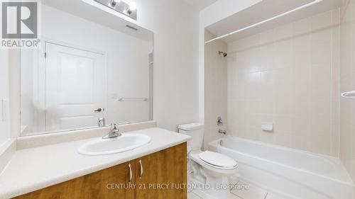 223 - 7400 Markham Road, Markham (Cedarwood), ON - Indoor Photo Showing Bathroom