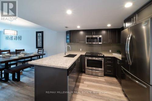 8 - 1101 Horseshoe Valley Road, Oro-Medonte, ON - Indoor Photo Showing Kitchen With Upgraded Kitchen