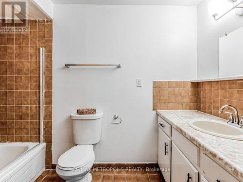 67 Town Line, Orangeville, ON - Indoor Photo Showing Bathroom