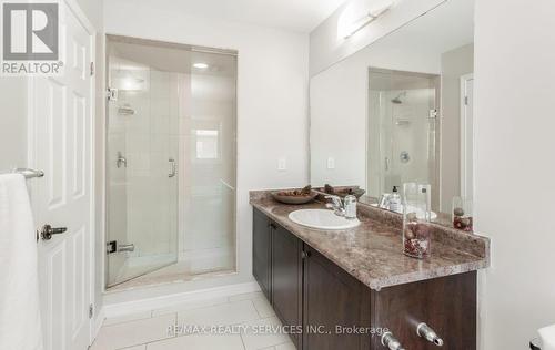 486 Queen Mary Drive, Brampton (Northwest Brampton), ON - Indoor Photo Showing Bathroom