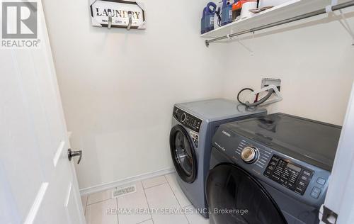 486 Queen Mary Drive, Brampton (Northwest Brampton), ON - Indoor Photo Showing Laundry Room