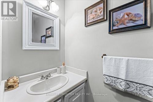 16 Joanne Court, Brampton, ON - Indoor Photo Showing Bathroom