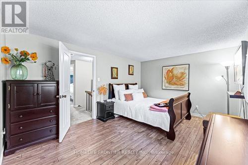 16 Joanne Court, Brampton, ON - Indoor Photo Showing Bedroom