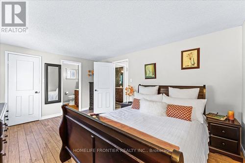 16 Joanne Court, Brampton, ON - Indoor Photo Showing Bedroom