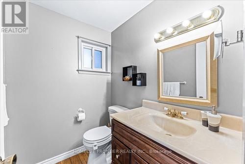 16 Joanne Court, Brampton, ON - Indoor Photo Showing Bathroom