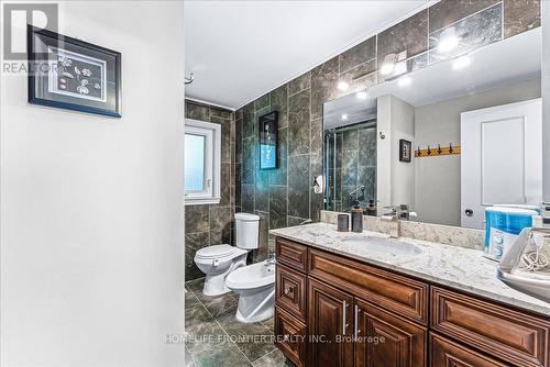 16 Joanne Court, Brampton, ON - Indoor Photo Showing Bathroom