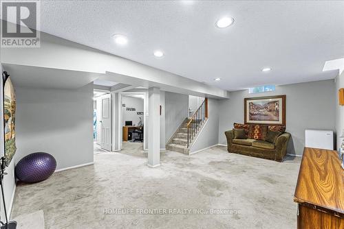 16 Joanne Court, Brampton, ON - Indoor