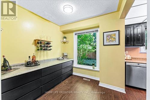 16 Joanne Court, Brampton, ON - Indoor