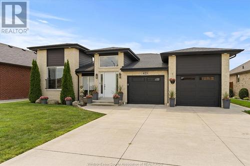 423 Old Colony Trail, Amherstburg, ON - Outdoor With Facade