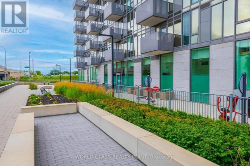 613 - 38 Monte Kwinter Court, Toronto (Clanton Park), ON - Outdoor